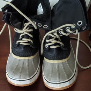 Sorel Women's 1964 Premium Leather Snow Boot, Black/Gray